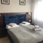 W Arka Medical Apartment
